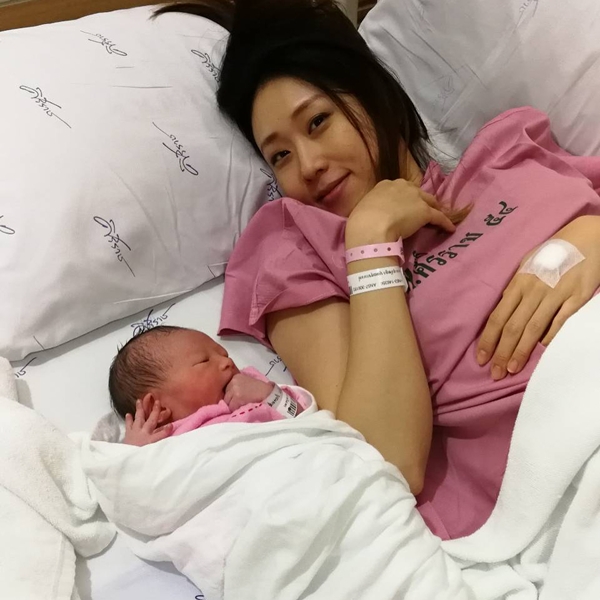 เบลล์ ไชน่าดอลล์ คลอดลูก เบลล์ ไชน่าดอลล์ คลอดลูก