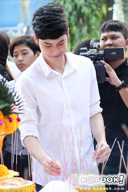 บวงสรวงละคร ละครคน-หลงไฟ บวงสรวงละคร ละครคน-หลงไฟ