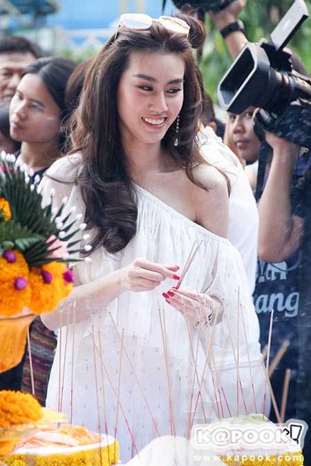 บวงสรวงละคร ละครคน-หลงไฟ บวงสรวงละคร ละครคน-หลงไฟ