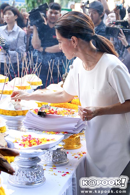 บวงสรวงละคร ละครคน-หลงไฟ บวงสรวงละคร ละครคน-หลงไฟ