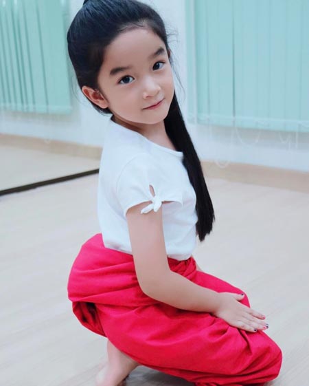 น้องณดา น้องณดล น้องณดา น้องณดล