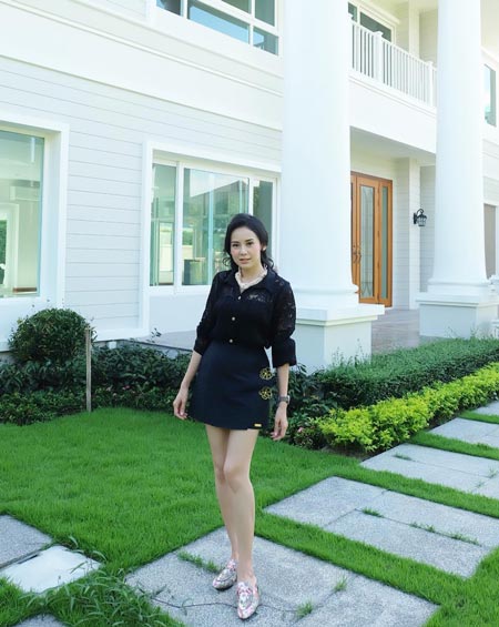 บ้าน แยม ธมลพรรณ์ บ้าน แยม ธมลพรรณ์