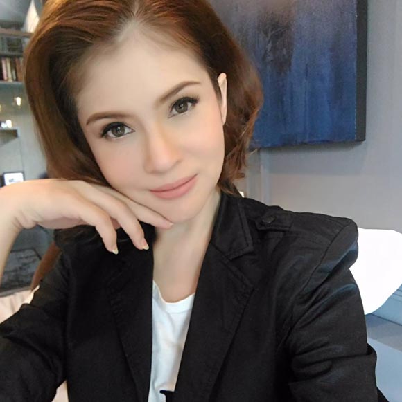แอนนี่ บรู๊ค น้องฑีฆายุ แอนนี่ บรู๊ค น้องฑีฆายุ
