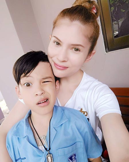 แอนนี่ บรู๊ค น้องฑีฆายุ แอนนี่ บรู๊ค น้องฑีฆายุ