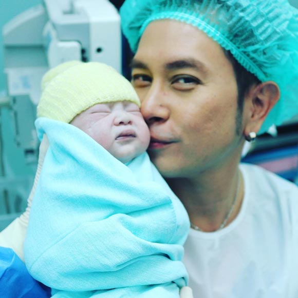 น้องฟาฟา ลูก ดิ๊พ บอยสเก๊าท์ น้องฟาฟา ลูก ดิ๊พ บอยสเก๊าท์