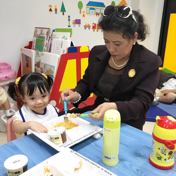 น้องรดา ลูกสาว นุ้ย สุจิรา น้องรดา ลูกสาว นุ้ย สุจิรา