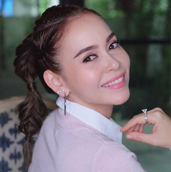 นัท มีเรีย นัท มีเรีย