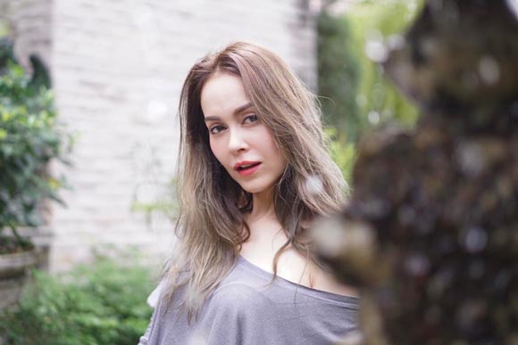 นัท มีเรีย นัท มีเรีย