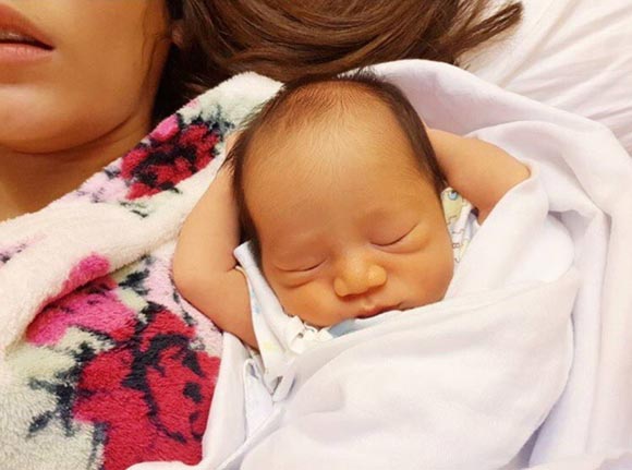 ชมพู่ อารยา น้องสายฟ้า น้องพายุ ชมพู่ อารยา น้องสายฟ้า น้องพายุ