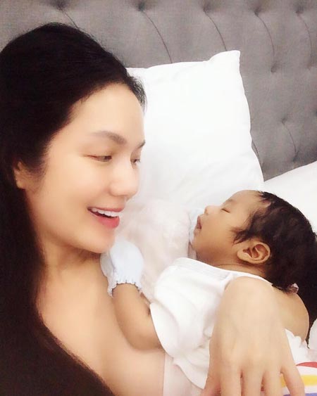 อ๋อม สกาวใจ อ๋อม สกาวใจ