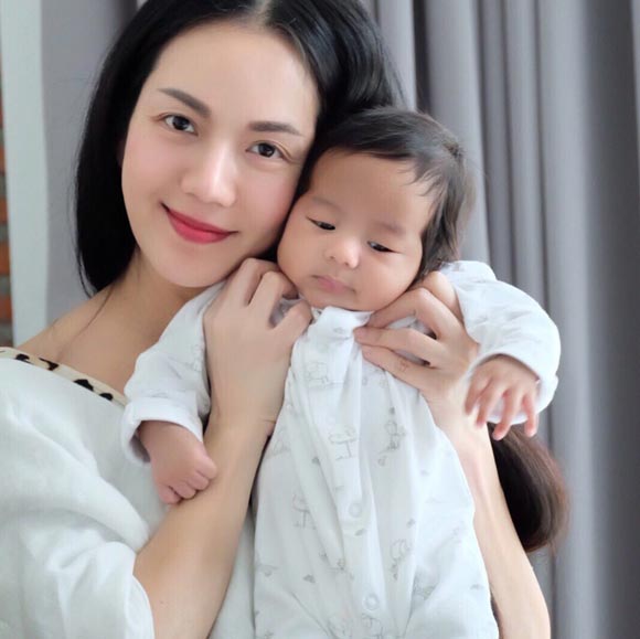 อ๋อม สกาวใจ อ๋อม สกาวใจ