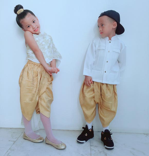 ลูกดารา แต่งชุดไทย วันลอยกระทง ลูกดารา แต่งชุดไทย วันลอยกระทง