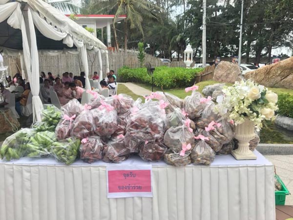 ส่องของชำร่วย งานแต่งชาคริต แอน ส่องของชำร่วย งานแต่งชาคริต แอน