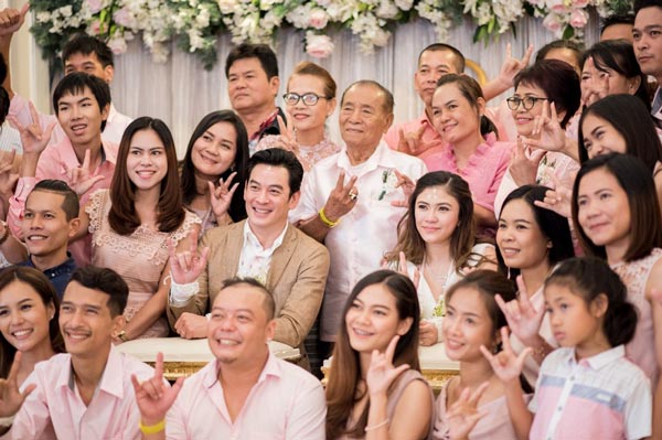 งานแต่ง ชาคริต แอน งานแต่ง ชาคริต แอน