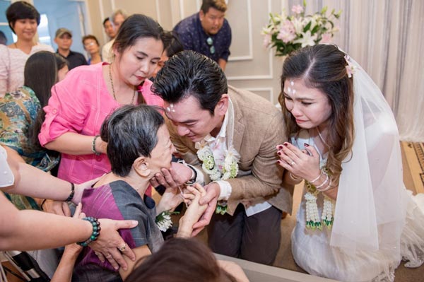งานแต่ง ชาคริต แอน งานแต่ง ชาคริต แอน