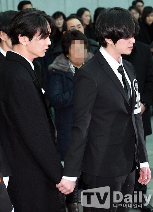 พี่น้องร่วมค่ายร่วมส่ง จงฮยอน SHINee พี่น้องร่วมค่ายร่วมส่ง จงฮยอน SHINee