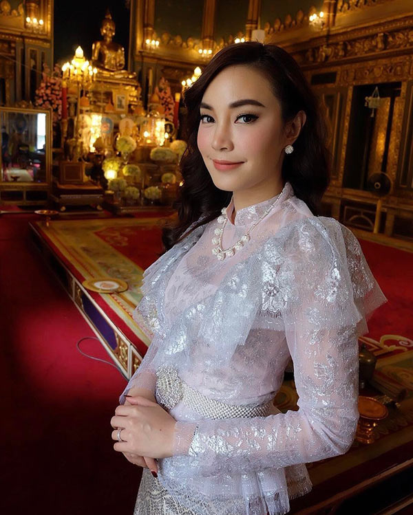 เมย์ พิชญ์นาฏ เมย์ พิชญ์นาฏ