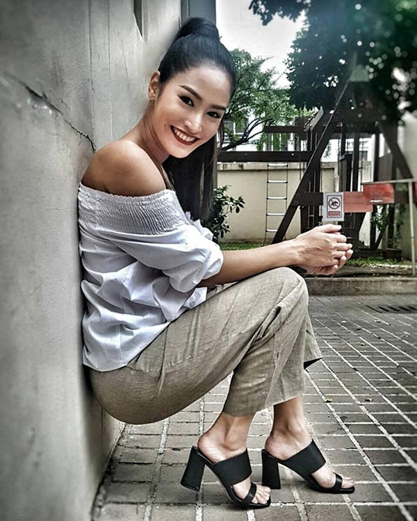 พลอย ปีเตอร์ พลอย ปีเตอร์