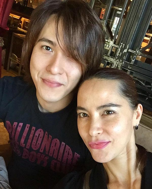 แม่ลูกดารา แม่ลูกดารา