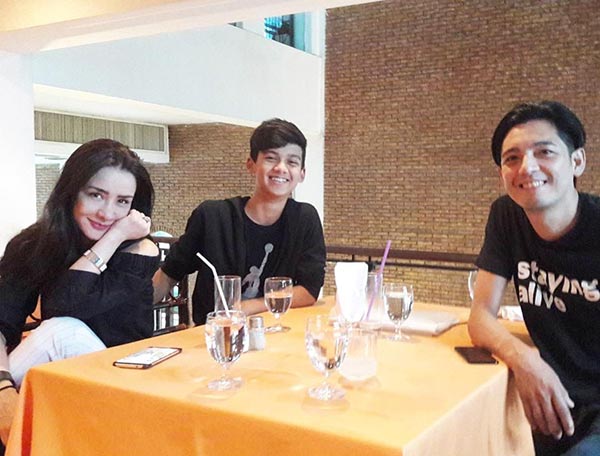 หนุ่ม ศรราม นิโคล หนุ่ม ศรราม นิโคล