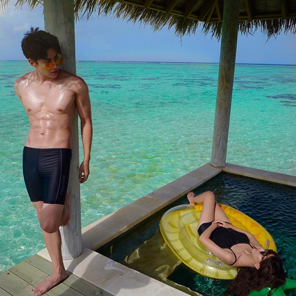 ไมค์ ออม ไมค์ ออม