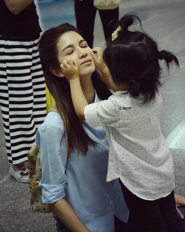 แม่ลูกดารา แม่ลูกดารา