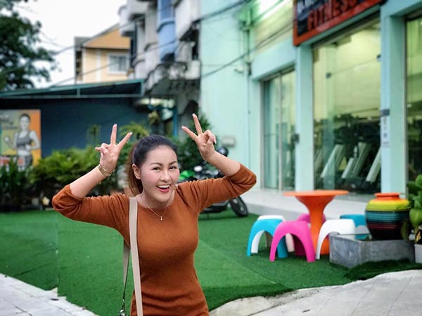 หญิงลี ศรีจุมพล หญิงลี ศรีจุมพล