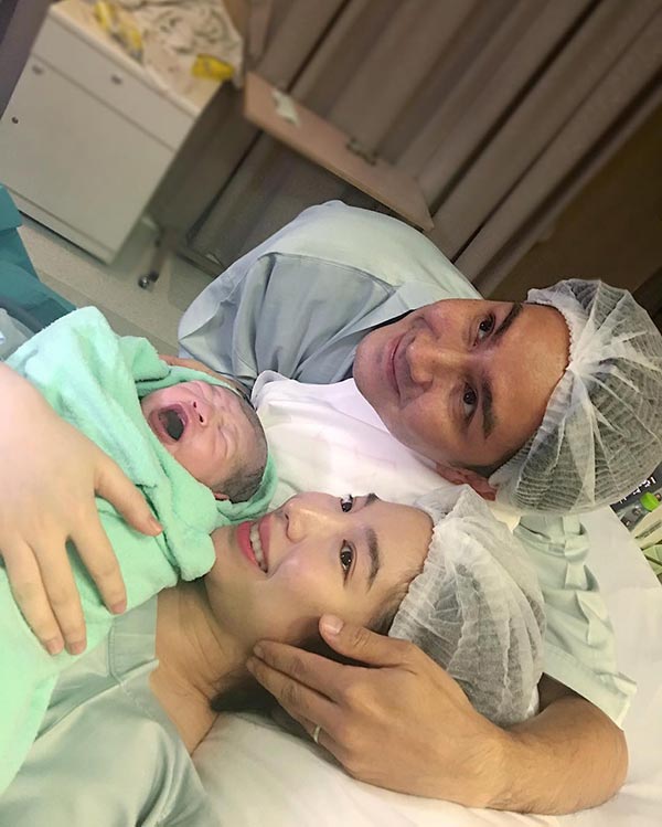 เอ้ก บุษกร คลอดลูก เอ้ก บุษกร คลอดลูก