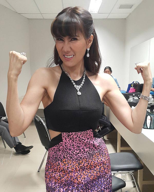 แก้ว อภิรดี แก้ว อภิรดี