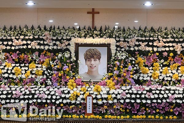จงฮยอน SHINee จงฮยอน SHINee