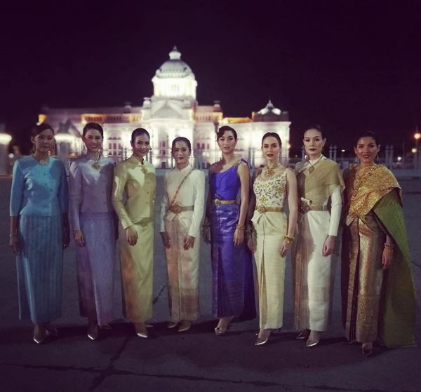 ดาราชุดไทย ดาราชุดไทย