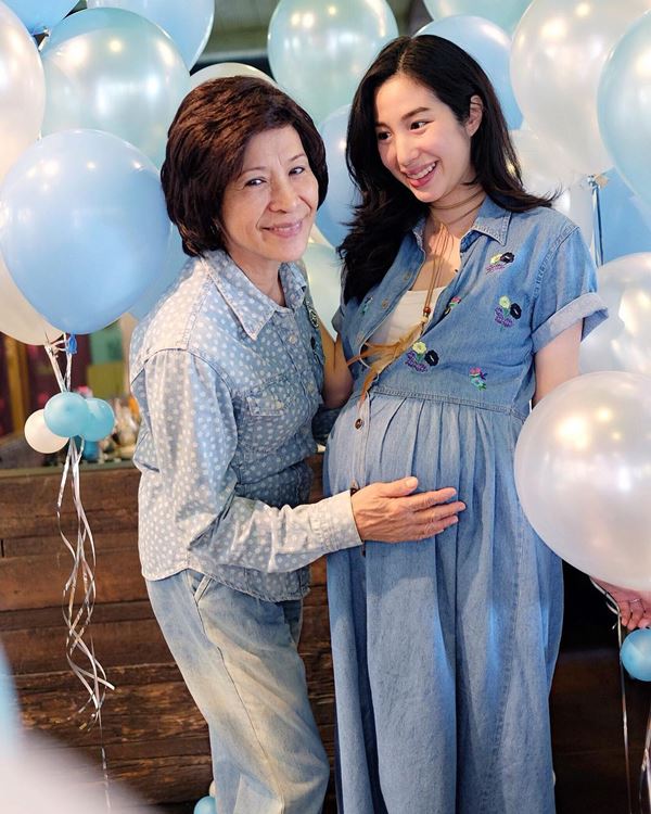เอ้ก บุษกร กัปตัน ภูธเนศ เอ้ก บุษกร กัปตัน ภูธเนศ