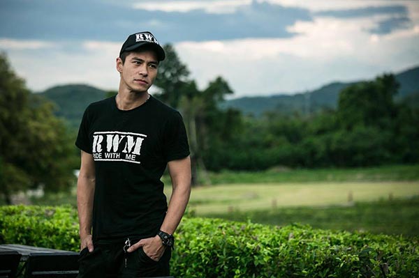 พลอย ปีเตอร์ พลอย ปีเตอร์