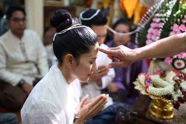 เอิร์ธ ณัฐนันท์ จูงมือ แอ้ม ศิรประภา เอิร์ธ ณัฐนันท์ จูงมือ แอ้ม ศิรประภา
