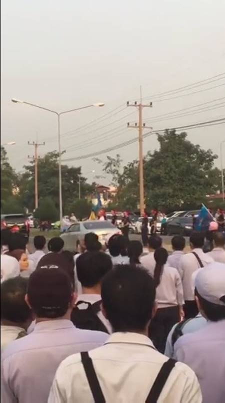 ประท้วงขอเพิ่มโบนัส ประท้วงขอเพิ่มโบนัส