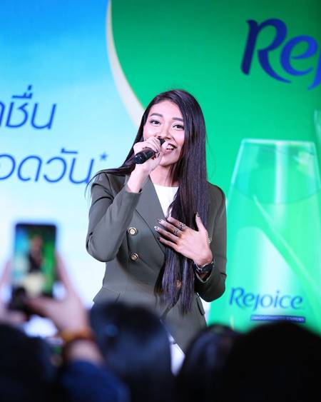 แก้ม วิชญาณี แก้ม วิชญาณี