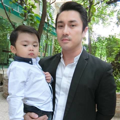 น้องเลโก้ หนูน้อยสุดหล่อ ลูกพ่อเอ พศิน ในชุดนักเรียน น่ารักจังเลย น้องเลโก้ หนูน้อยสุดหล่อ ลูกพ่อเอ พศิน ในชุดนักเรียน น่ารักจังเลย