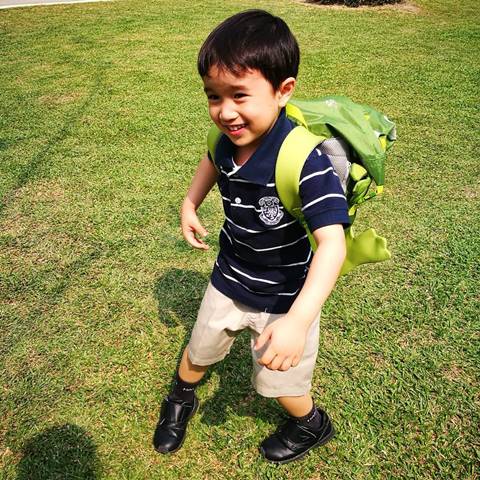 นิหน่า สุดภูมิใจ น้องแพทริก ต่อเลโก้กังหัน-อธิบายครูฝรั่งถึงคำสอน ในหลวง ร.9 นิหน่า สุดภูมิใจ น้องแพทริก ต่อเลโก้กังหัน-อธิบายครูฝรั่งถึงคำสอน ในหลวง ร.9
