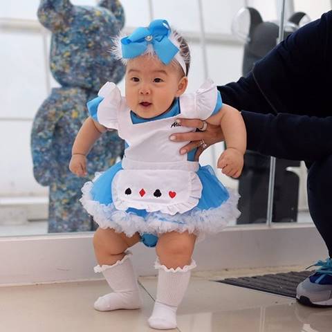 อั๊ยย่ะ !! น้องเป่าเปา แปลงโฉมเป็น อลิซ แห่งบางพลีแลนด์ น่ารักฝุด ๆ อั๊ยย่ะ !! น้องเป่าเปา แปลงโฉมเป็น อลิซ แห่งบางพลีแลนด์ น่ารักฝุด ๆ