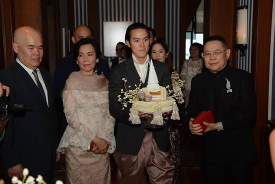 สุเทพ เทือกสุบรรณ ปลื้มใจ น้ำทิพย์ ลูกสาวคนเล็ก แต่งงาน นิโคลัส โฮ สุเทพ เทือกสุบรรณ ปลื้มใจ น้ำทิพย์ ลูกสาวคนเล็ก แต่งงาน นิโคลัส โฮ