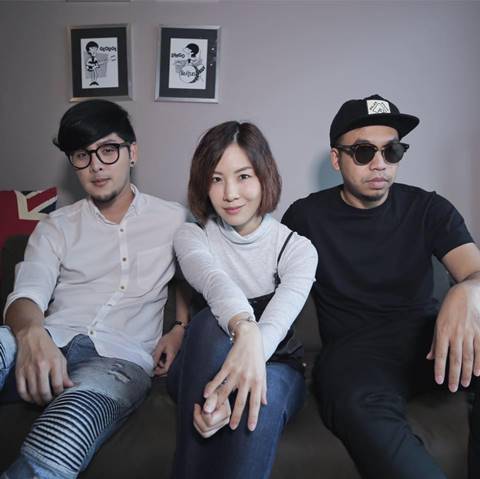 ทอม Room39 สุดปลื้ม ได้ใกล้ชิดและสัมภาษณ์วง Coldplay ก่อนขึ้นคอนเสิร์ต ทอม Room39 สุดปลื้ม ได้ใกล้ชิดและสัมภาษณ์วง Coldplay ก่อนขึ้นคอนเสิร์ต