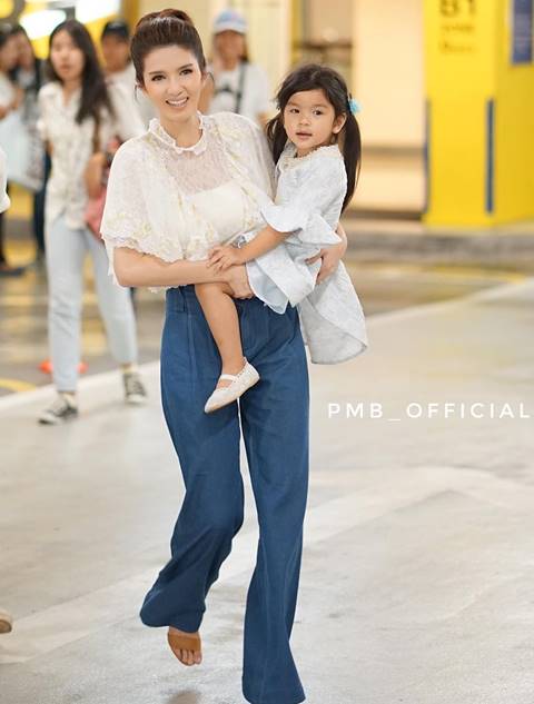 น้องมะลิ กับแฟชั่นแอบแซ่บ โชว์พุงเบา ๆ น่ารักได้ใจพี่จ๋าไปเลย น้องมะลิ กับแฟชั่นแอบแซ่บ โชว์พุงเบา ๆ น่ารักได้ใจพี่จ๋าไปเลย