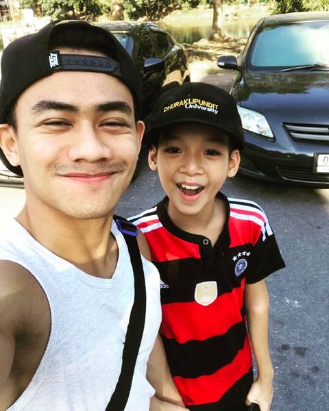 นุ๊ก สุทธิดา คลอดลูกชายคนที่ 3 แล้ว ตั้งชื่อ มูฮาหมัด อยู่กันเป็นครอบครัวใหญ่ นุ๊ก สุทธิดา คลอดลูกชายคนที่ 3 แล้ว ตั้งชื่อ มูฮาหมัด อยู่กันเป็นครอบครัวใหญ่