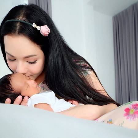อ๋อม สกาวใจ อ๋อม สกาวใจ