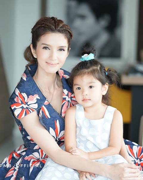น้องมะลิ กับแฟชั่นแอบแซ่บ โชว์พุงเบา ๆ น่ารักได้ใจพี่จ๋าไปเลย น้องมะลิ กับแฟชั่นแอบแซ่บ โชว์พุงเบา ๆ น่ารักได้ใจพี่จ๋าไปเลย