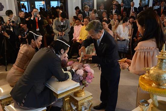 สุเทพ เทือกสุบรรณ ปลื้มใจ น้ำทิพย์ ลูกสาวคนเล็ก แต่งงาน นิโคลัส โฮ สุเทพ เทือกสุบรรณ ปลื้มใจ น้ำทิพย์ ลูกสาวคนเล็ก แต่งงาน นิโคลัส โฮ