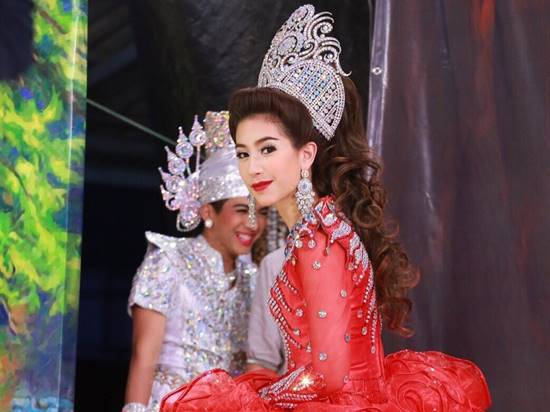 มิ้นต์ ชาลิดา มิ้นต์ ชาลิดา