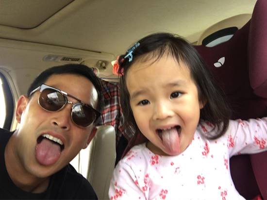 ส่องโมเมนต์ คุณพ่อสงกรานต์ น้องปีใหม่ ส่องโมเมนต์ คุณพ่อสงกรานต์ น้องปีใหม่