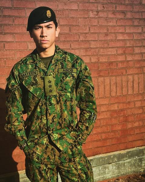 เจ้าชายบรูไนขึ้นแท่นเชื้อพระวงศ์หนุ่มโสดสุดฮอต หลังเจ้าชายแฮร์รี่มีสาวในพระทัยแล้ว เจ้าชายบรูไนขึ้นแท่นเชื้อพระวงศ์หนุ่มโสดสุดฮอต หลังเจ้าชายแฮร์รี่มีสาวในพระทัยแล้ว