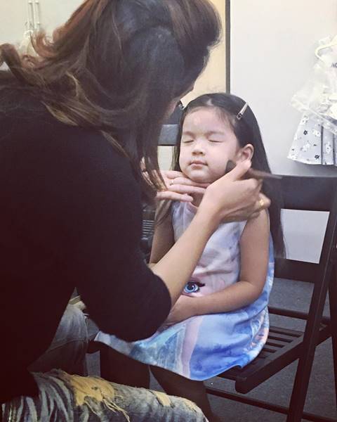 น้องมะลิ กับแฟชั่นแอบแซ่บ โชว์พุงเบา ๆ น่ารักได้ใจพี่จ๋าไปเลย น้องมะลิ กับแฟชั่นแอบแซ่บ โชว์พุงเบา ๆ น่ารักได้ใจพี่จ๋าไปเลย